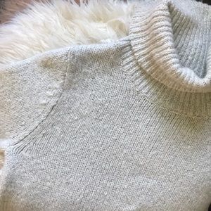 Brandy Melville turtle neck